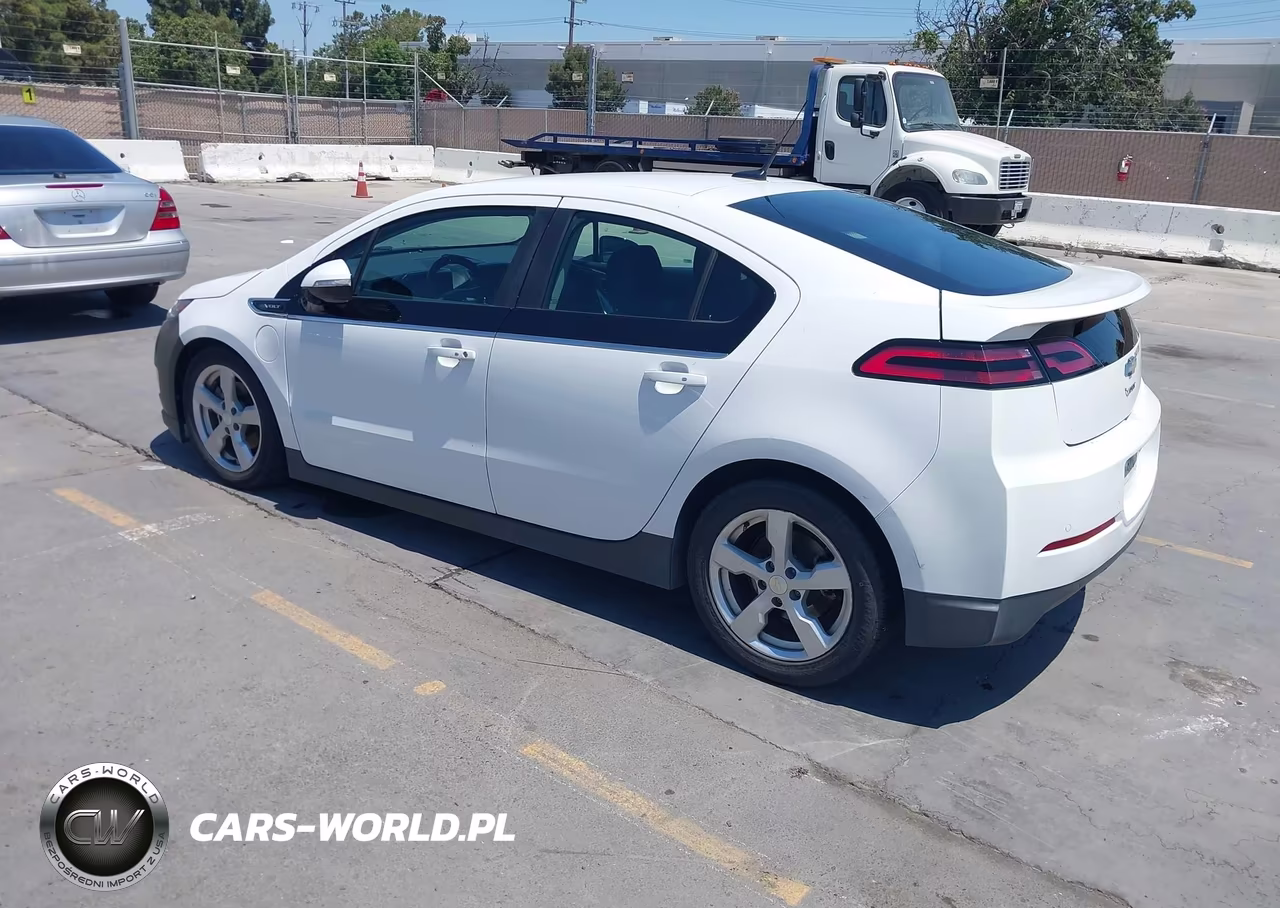 2014 Chevrolet Volt VIN:1G1RE6E46EU165695 - 3