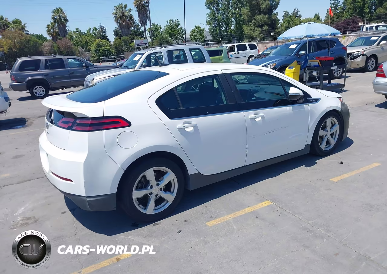 2014 Chevrolet Volt VIN:1G1RE6E46EU165695 - 4