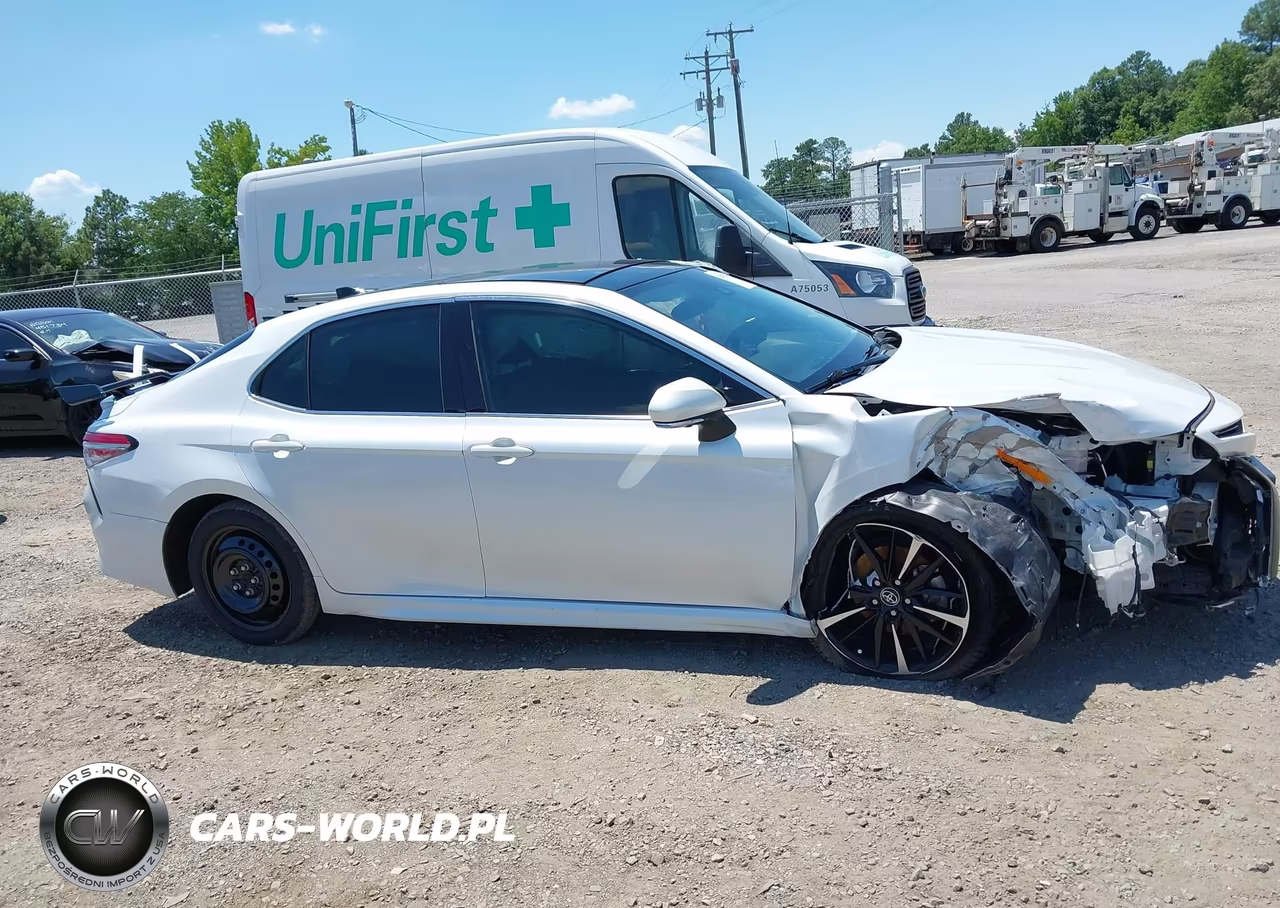 2019 Toyota Camry Xse VIN:4T1B61HK6KU725547 - 13