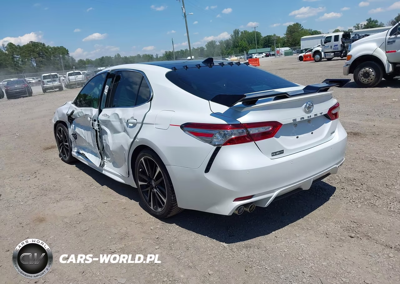 2019 Toyota Camry Xse VIN:4T1B61HK6KU725547 - 3