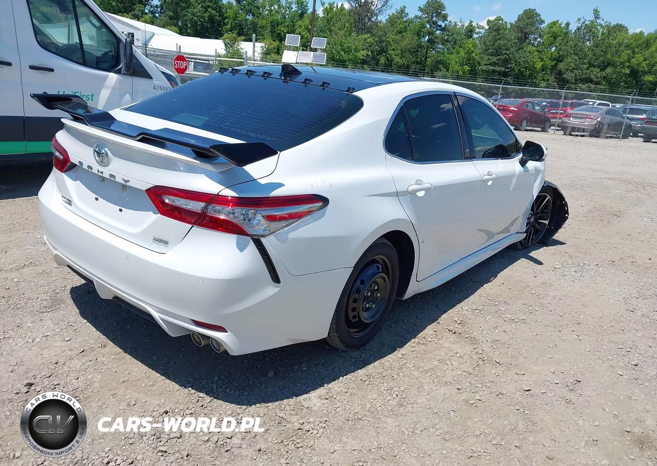 2019 Toyota Camry Xse VIN:4T1B61HK6KU725547 - 4