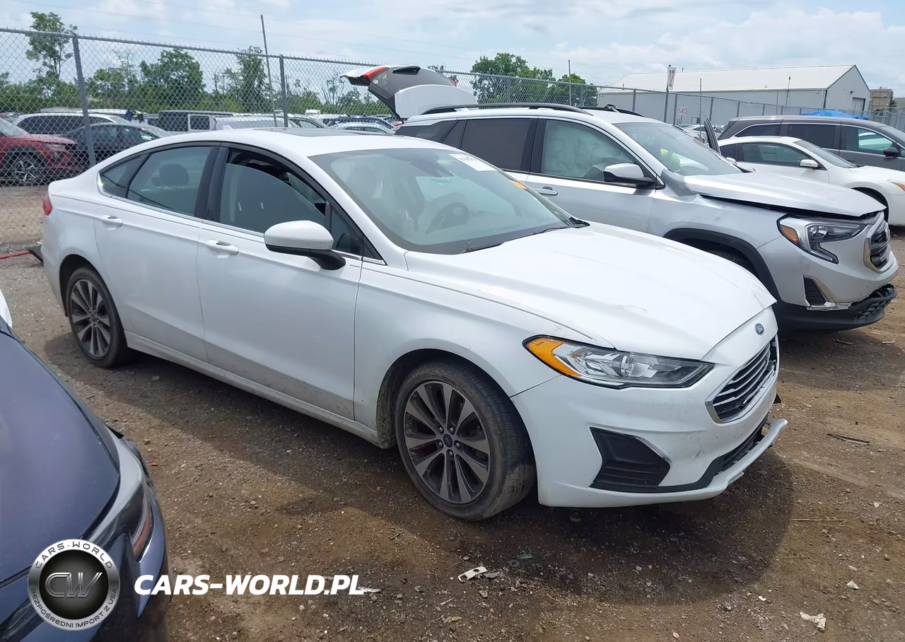 2020 Ford Fusion Se – zdjęcie 1 z 17