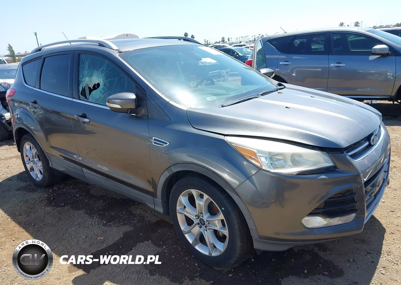 2015 Ford Escape Titanium – zdjęcie 1 z 11