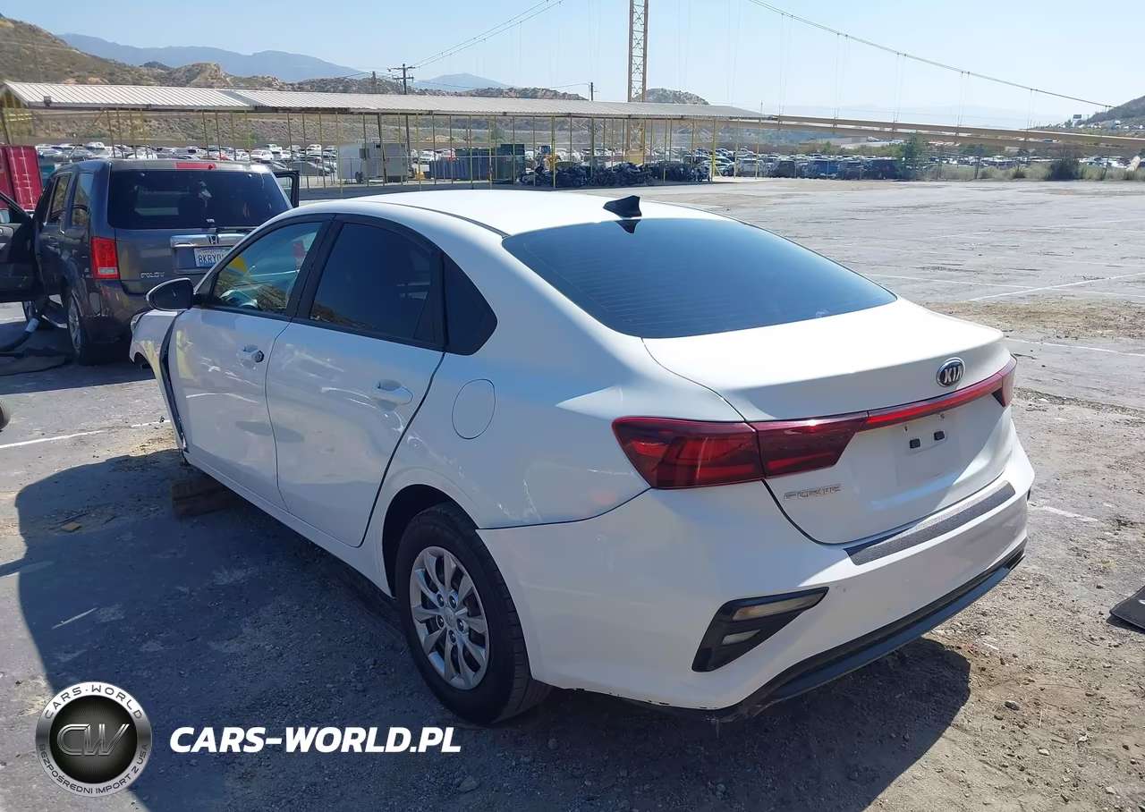 2021 Kia Forte Lxs VIN:3KPF24AD0ME354742 - 3