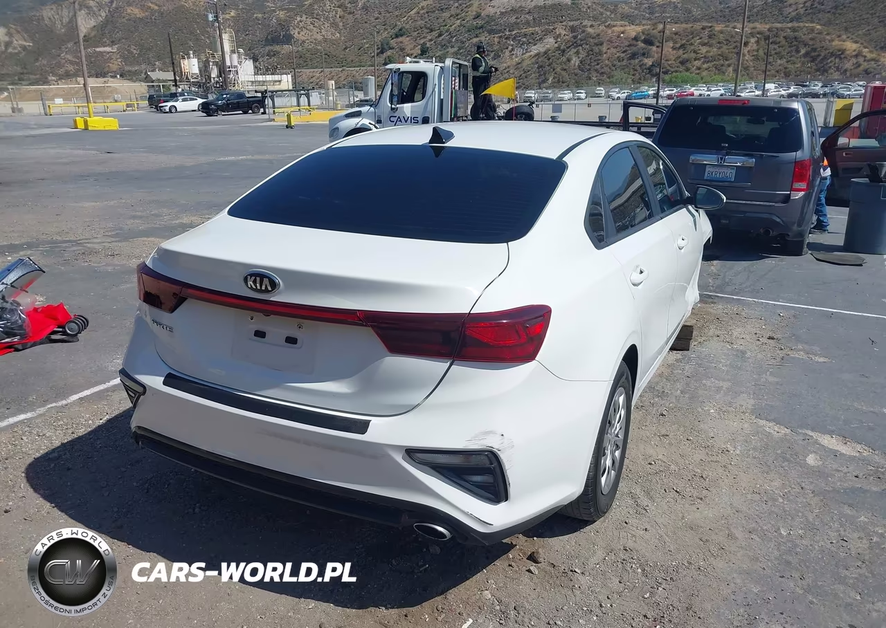 2021 Kia Forte Lxs VIN:3KPF24AD0ME354742 - 4