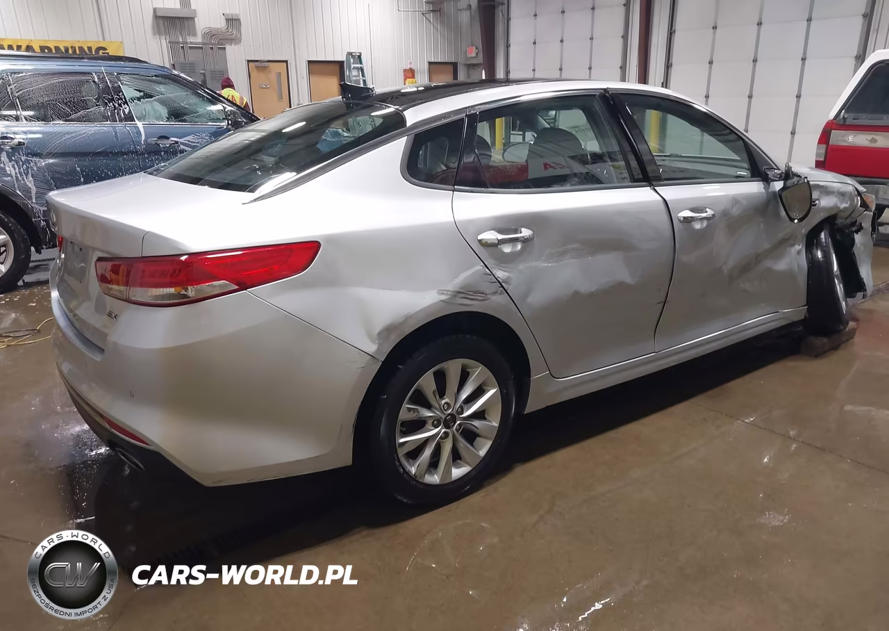 2018 Kia Optima Ex VIN:5XXGU4L3XJG260910 - 4