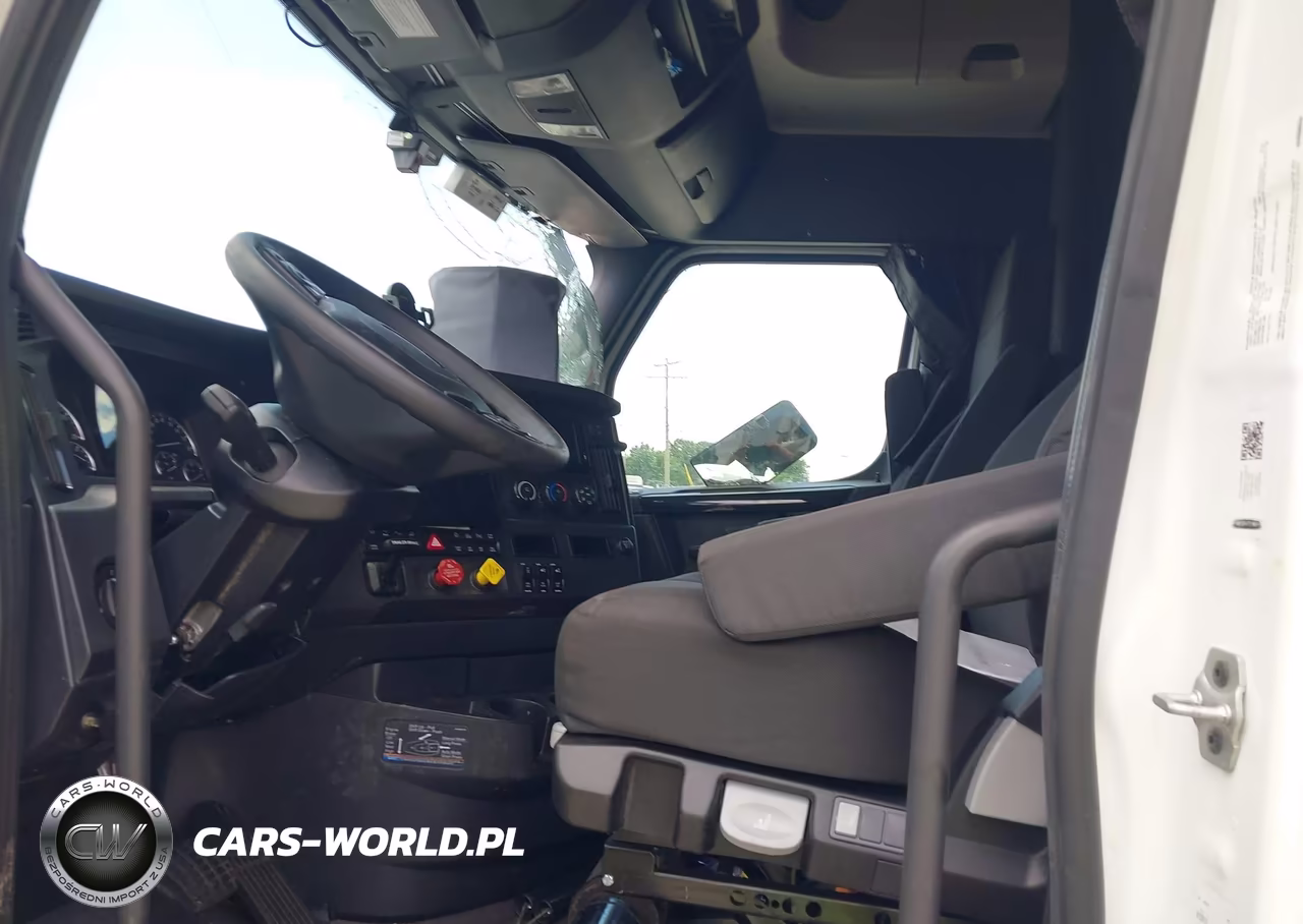 2026 Freightliner New Cascadia 126 VIN:3AKJHHDR1TSWT8407 - 7