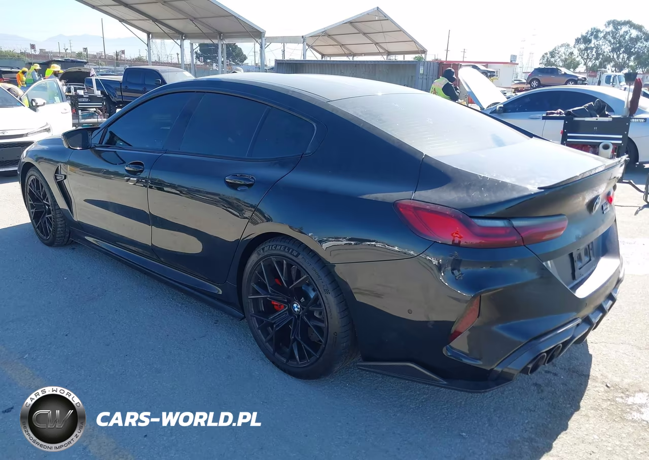2022 BMW M8 Coupe VIN:WBSGV0C03NCH33883 - 3