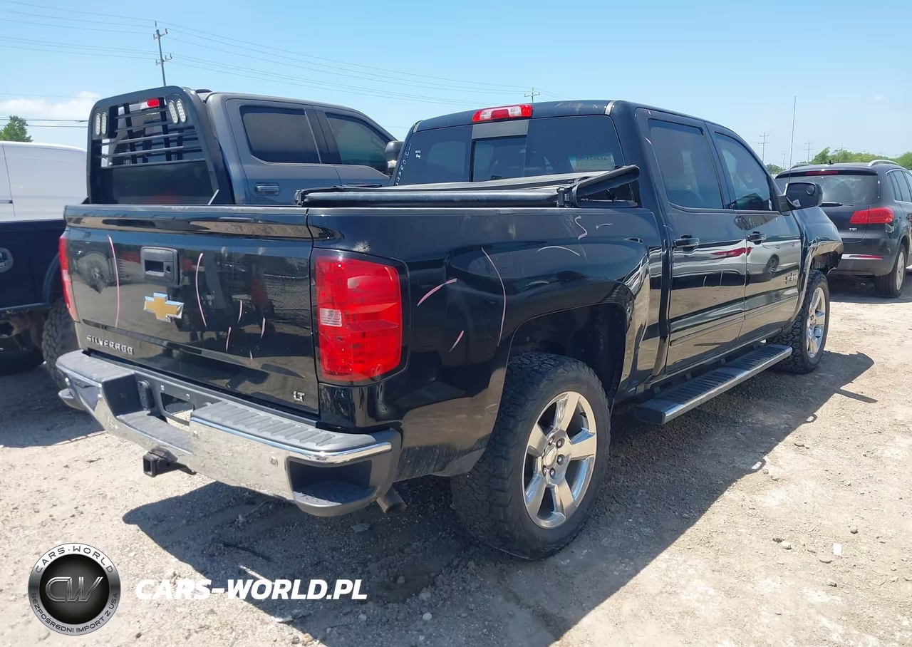 2018 Chevrolet Silverado 1500 Lt VIN:3GCPCREC5JG542088 - 4