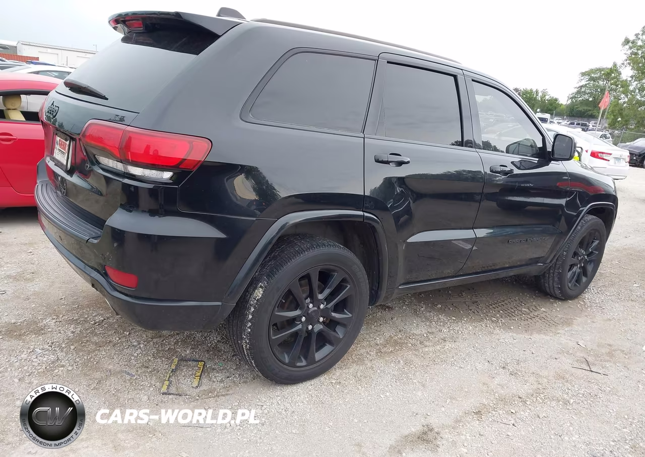 2018 Jeep Grand Cherokee Altitude 4X4 VIN:1C4RJFAG0JC515096 - 4