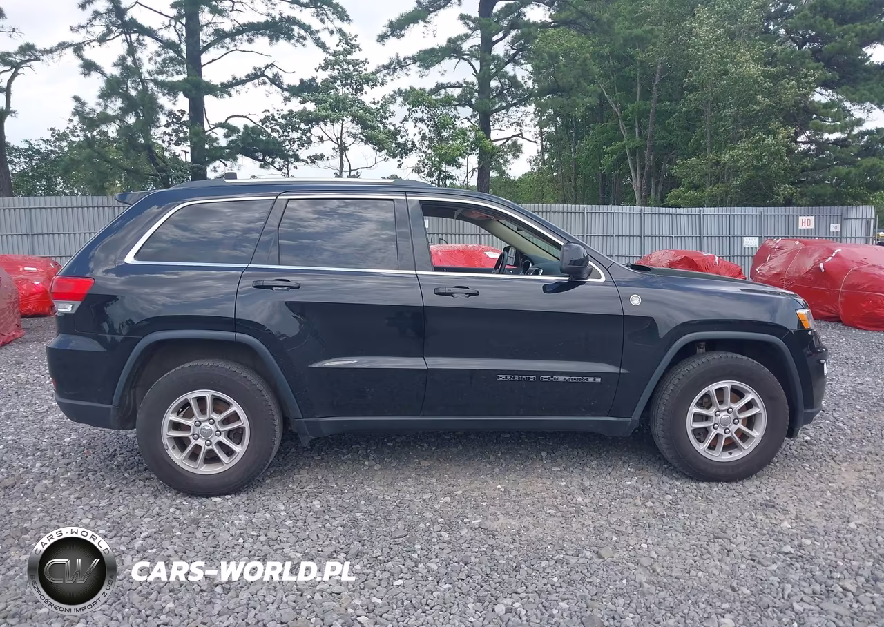 2019 Jeep Grand Cherokee Laredo E 4X4 VIN:1C4RJFAG5KC754189 - 13