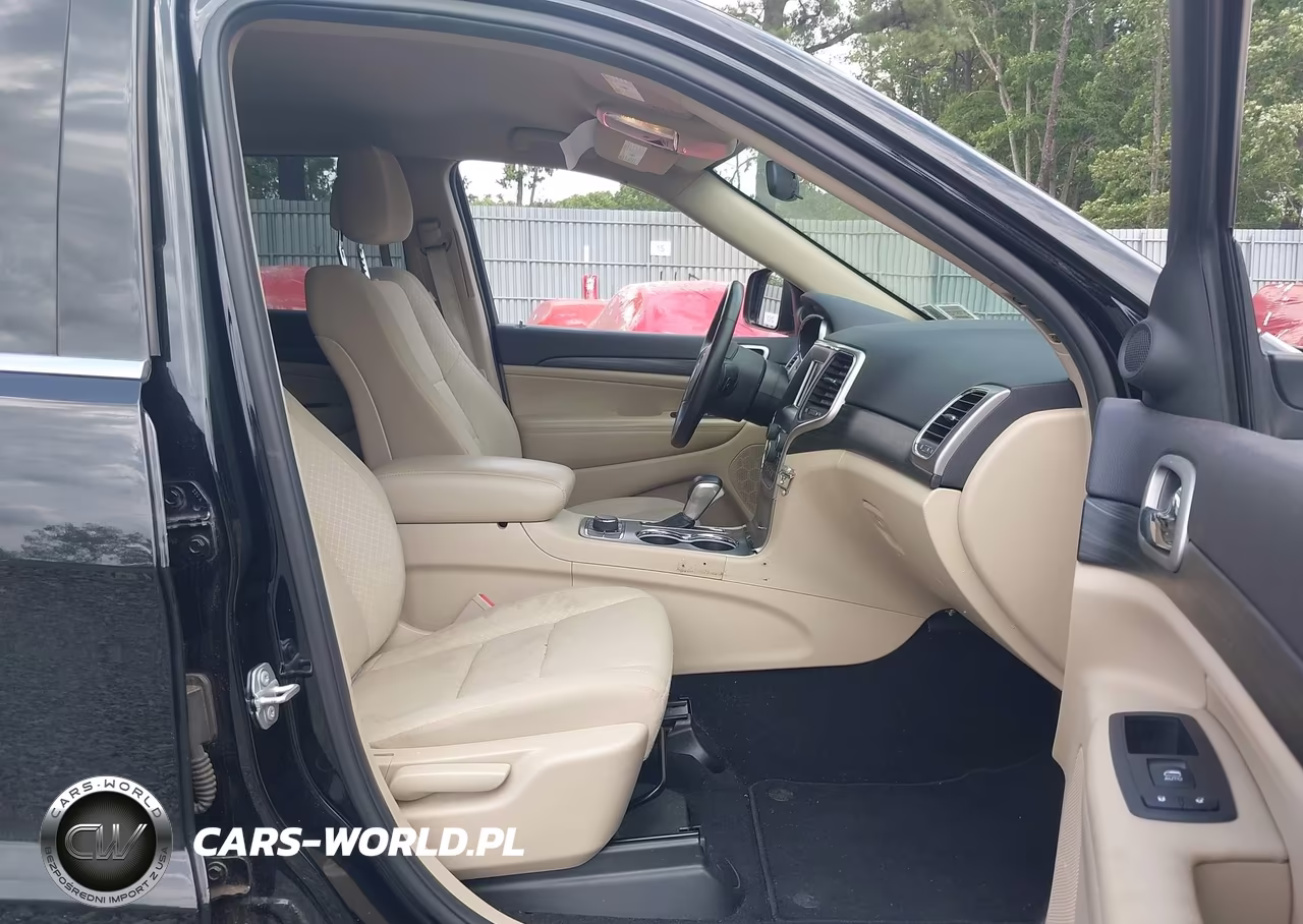 2019 Jeep Grand Cherokee Laredo E 4X4 VIN:1C4RJFAG5KC754189 - 5