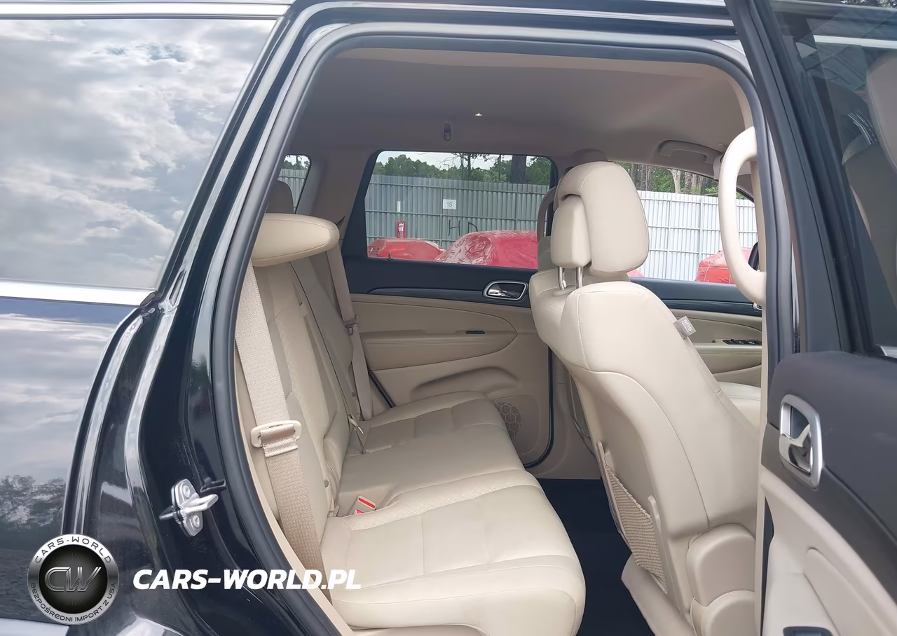 2019 Jeep Grand Cherokee Laredo E 4X4 VIN:1C4RJFAG5KC754189 - 8