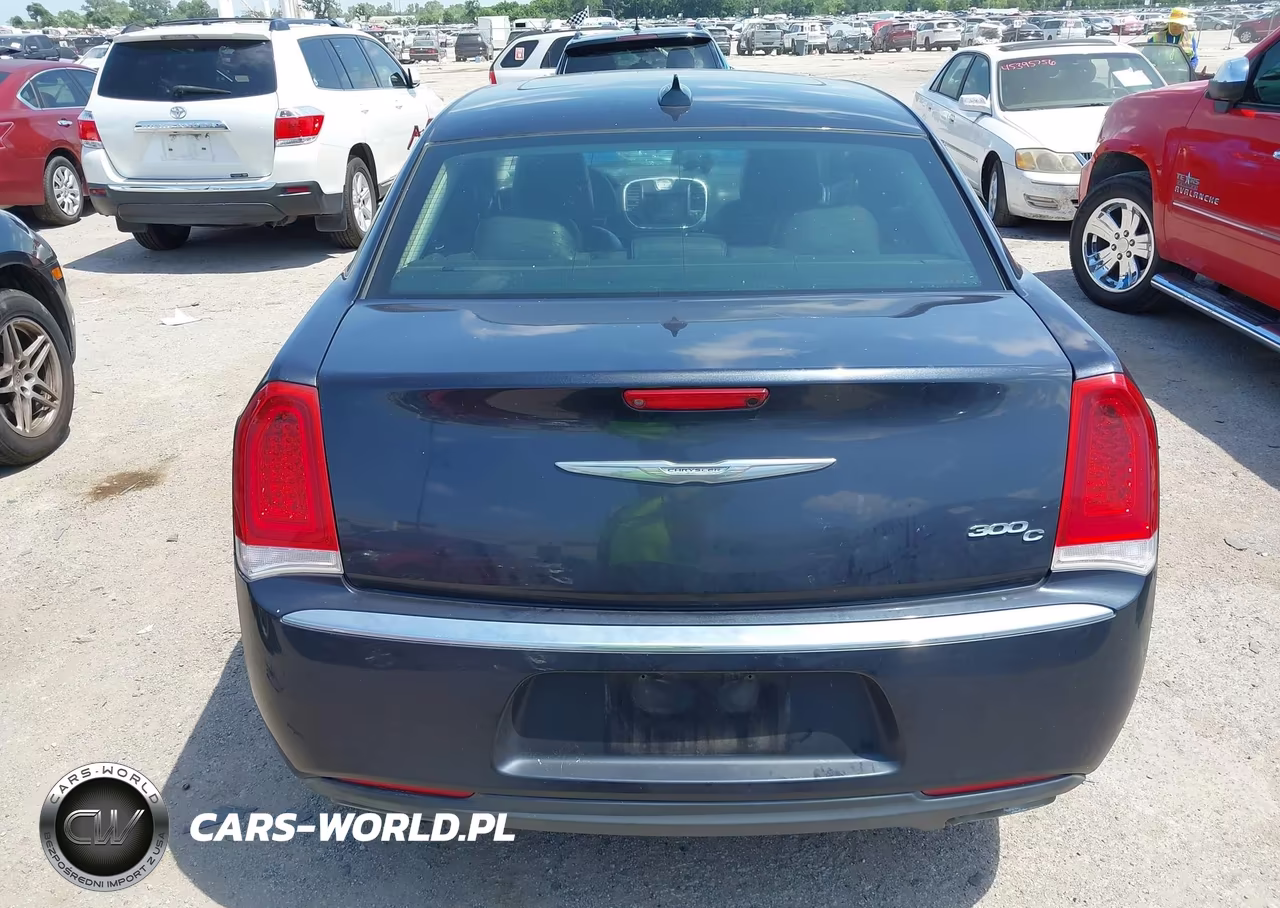 2016 Chrysler 300C VIN:2C3CCAEG7GH212100 - 16
