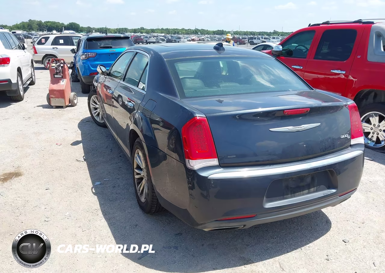2016 Chrysler 300C VIN:2C3CCAEG7GH212100 - 3