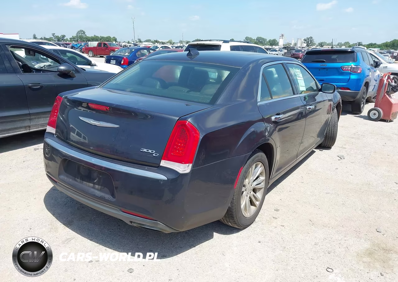 2016 Chrysler 300C VIN:2C3CCAEG7GH212100 - 4