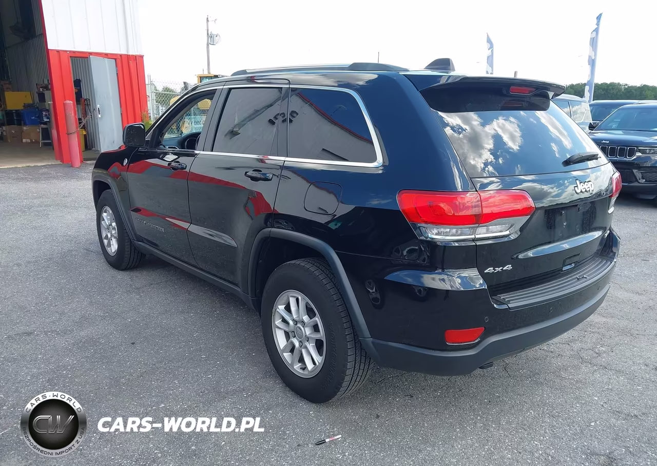 2019 Jeep Grand Cherokee Laredo E 4X4 VIN:1C4RJFAG2KC837028 - 3
