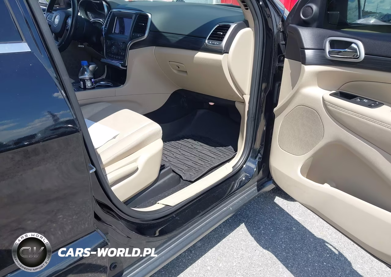 2019 Jeep Grand Cherokee Laredo E 4X4 VIN:1C4RJFAG2KC837028 - 5