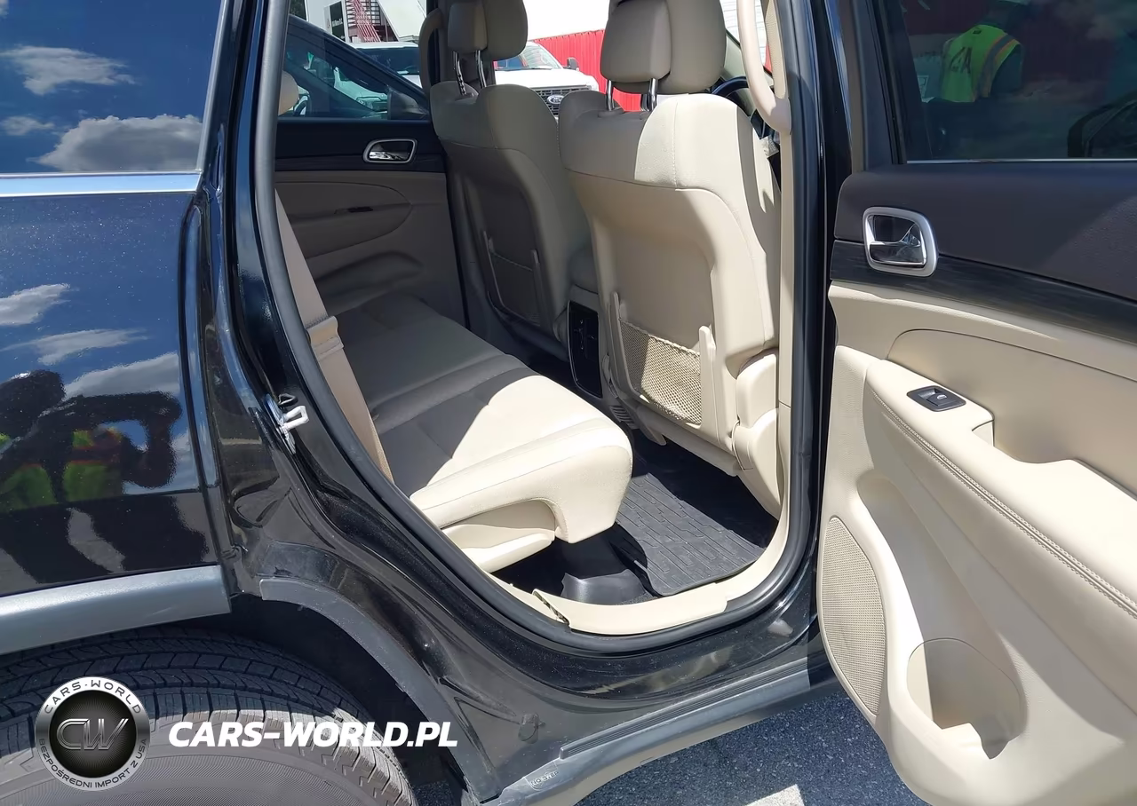 2019 Jeep Grand Cherokee Laredo E 4X4 VIN:1C4RJFAG2KC837028 - 8