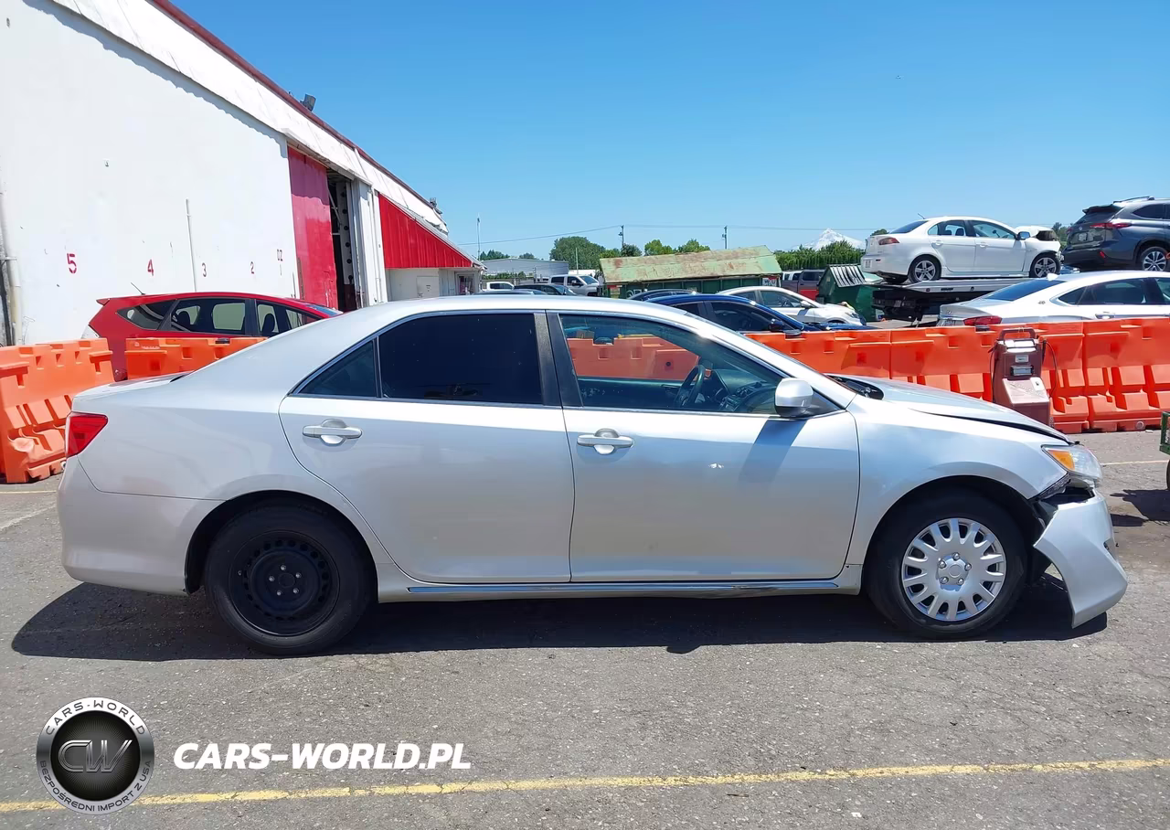 2014 Toyota Camry Le VIN:4T1BF1FK0EU796542 - 13