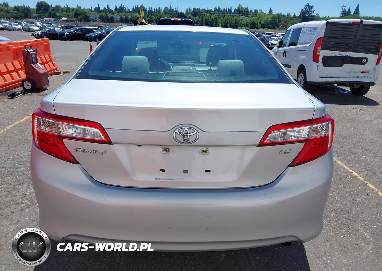 2014 Toyota Camry Le VIN:4T1BF1FK0EU796542 - 16