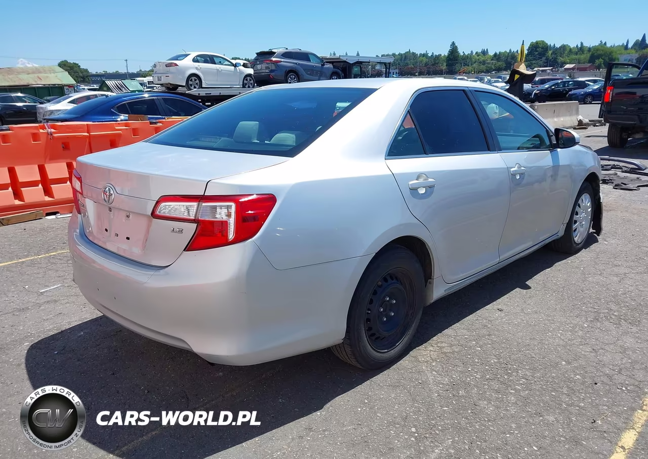 2014 Toyota Camry Le VIN:4T1BF1FK0EU796542 - 4