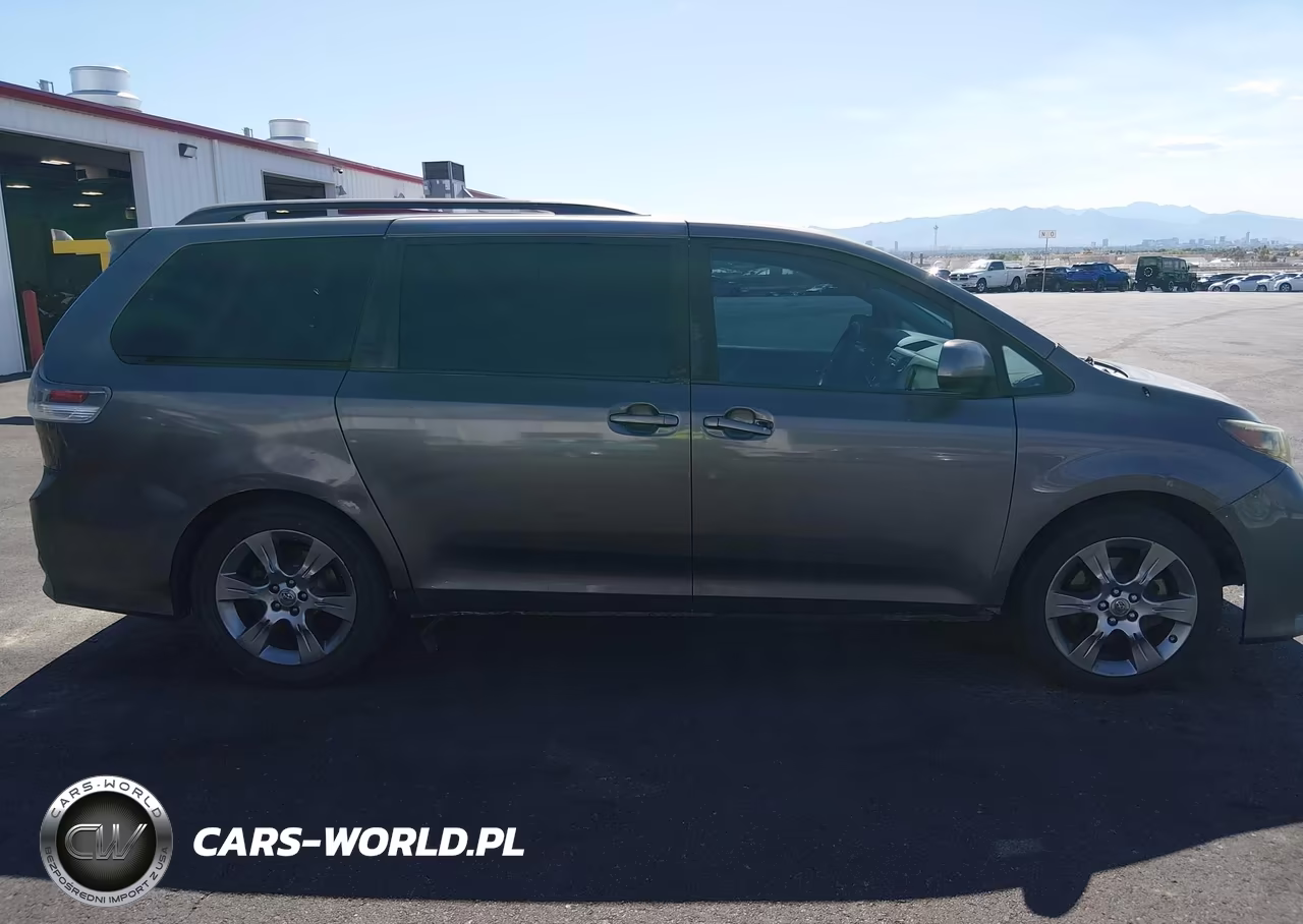 2011 Toyota Sienna Se VIN:5TDXK3DC4BS098755 - 14