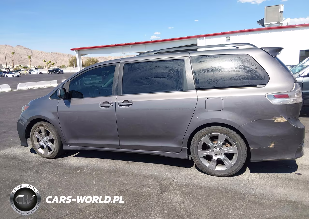 2011 Toyota Sienna Se VIN:5TDXK3DC4BS098755 - 15