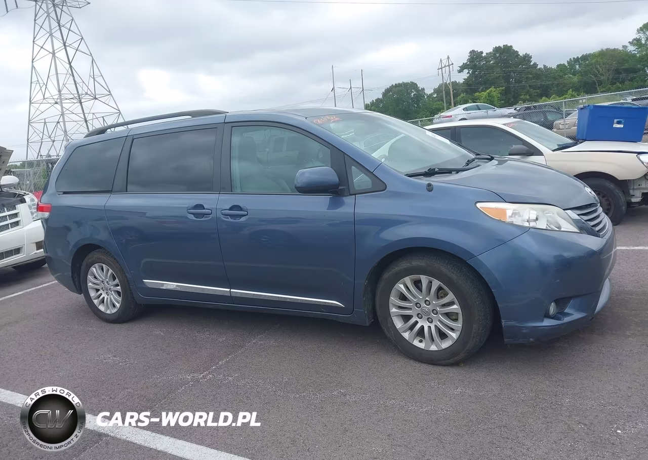 2014 Toyota Sienna Xle V6 8 Passenger VIN:5TDYK3DC7ES418109 - 13