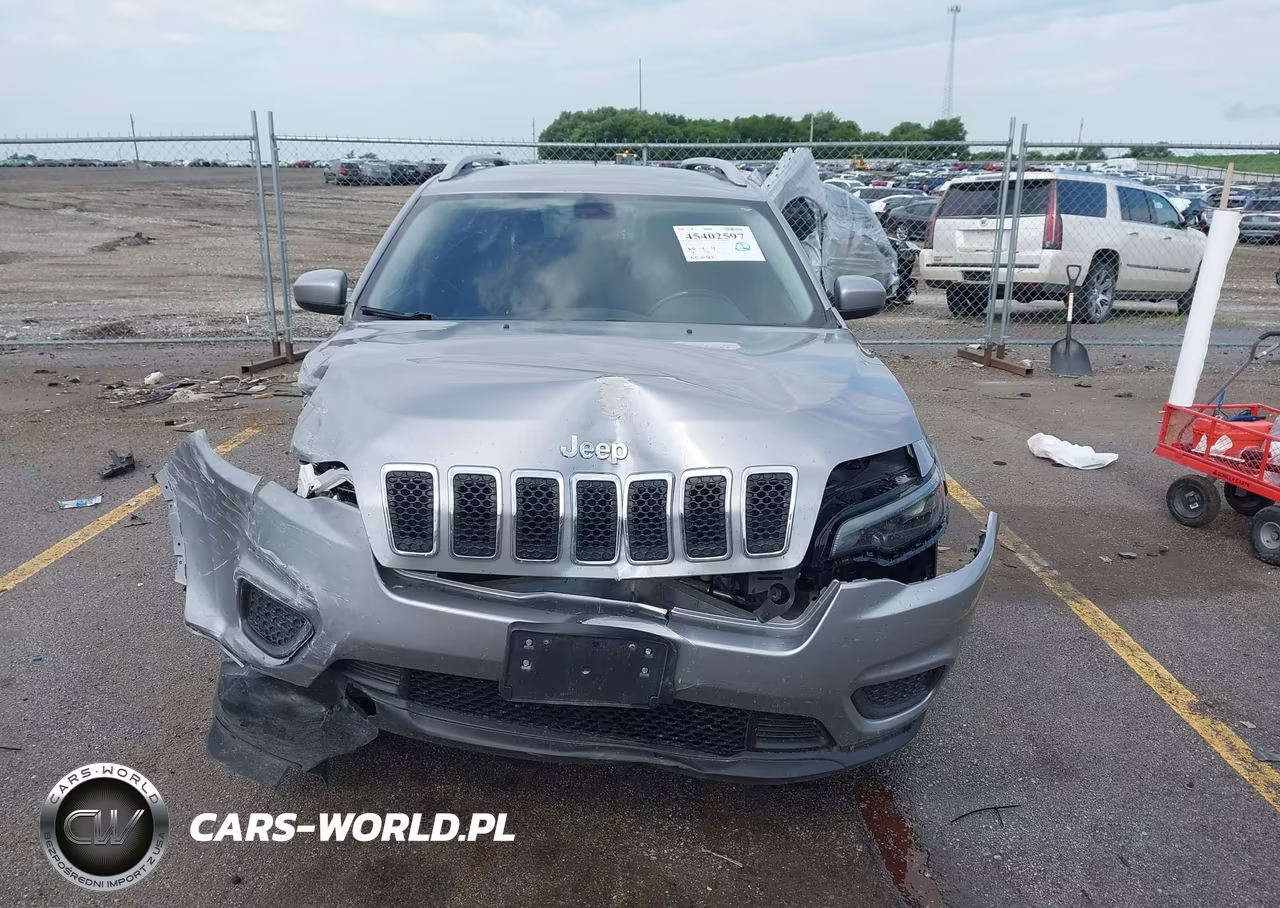 2020 Jeep Cherokee Latitude 4X4 VIN:1C4PJMCB6LD584000 - 13
