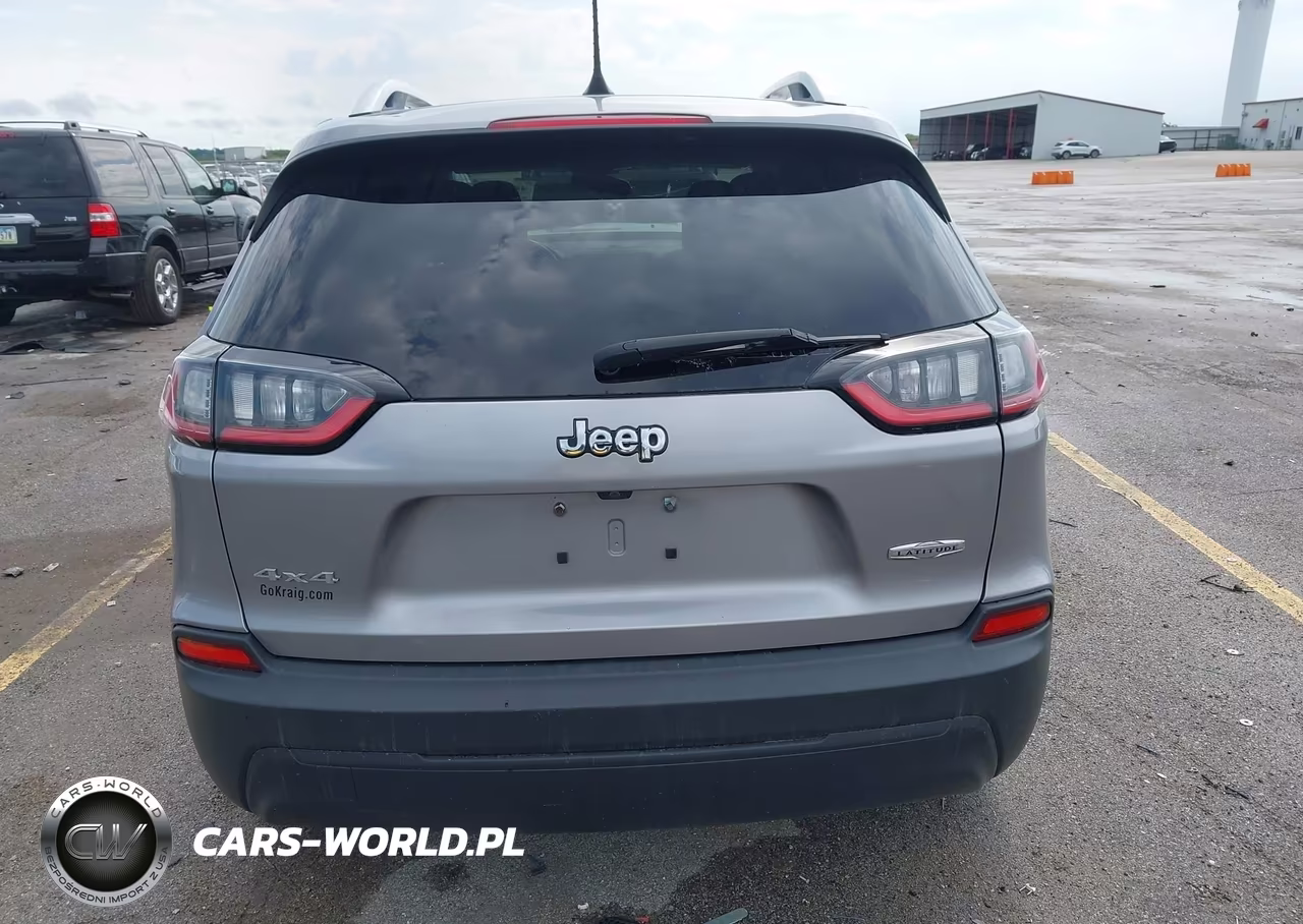 2020 Jeep Cherokee Latitude 4X4 VIN:1C4PJMCB6LD584000 - 17