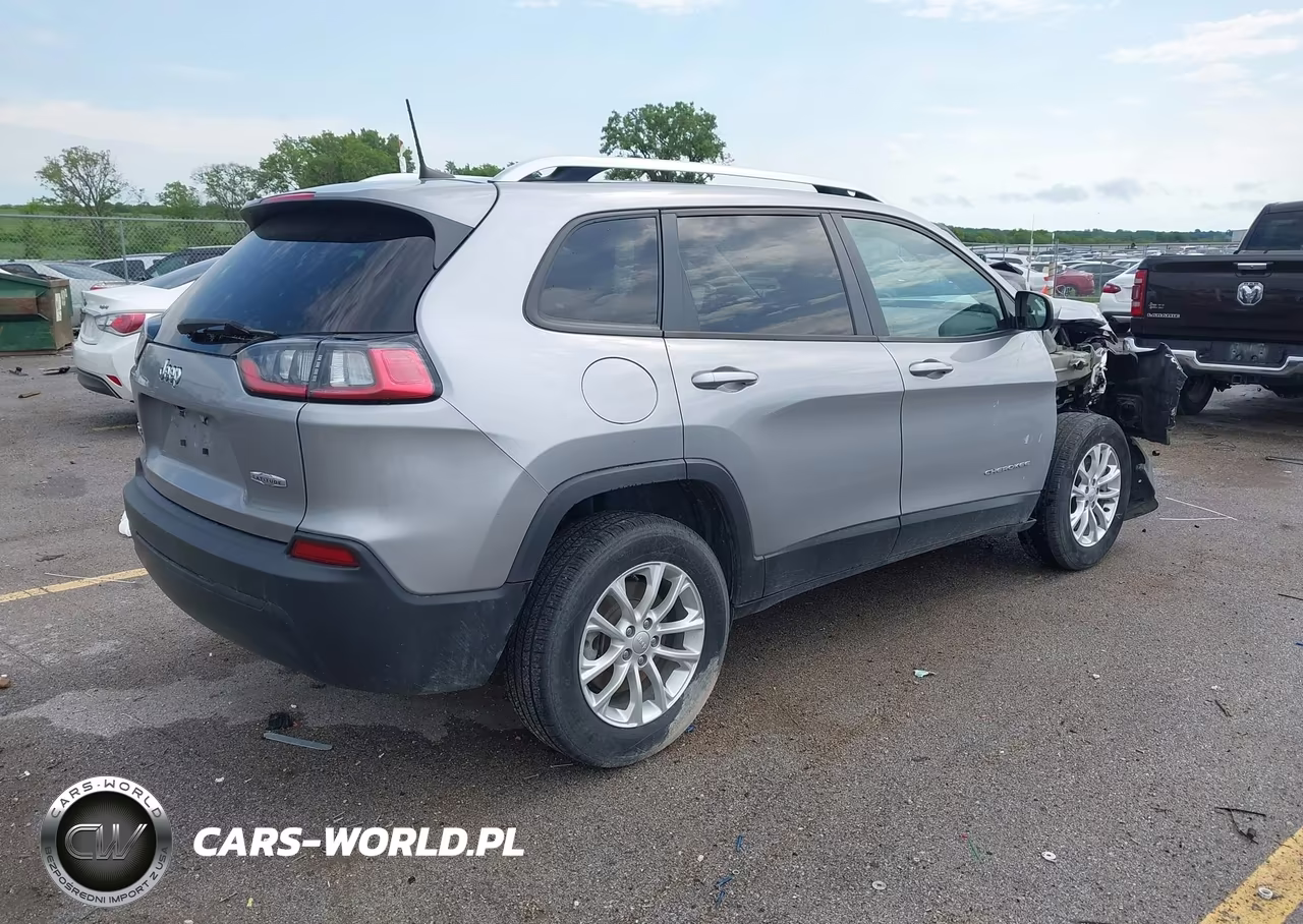 2020 Jeep Cherokee Latitude 4X4 VIN:1C4PJMCB6LD584000 - 4