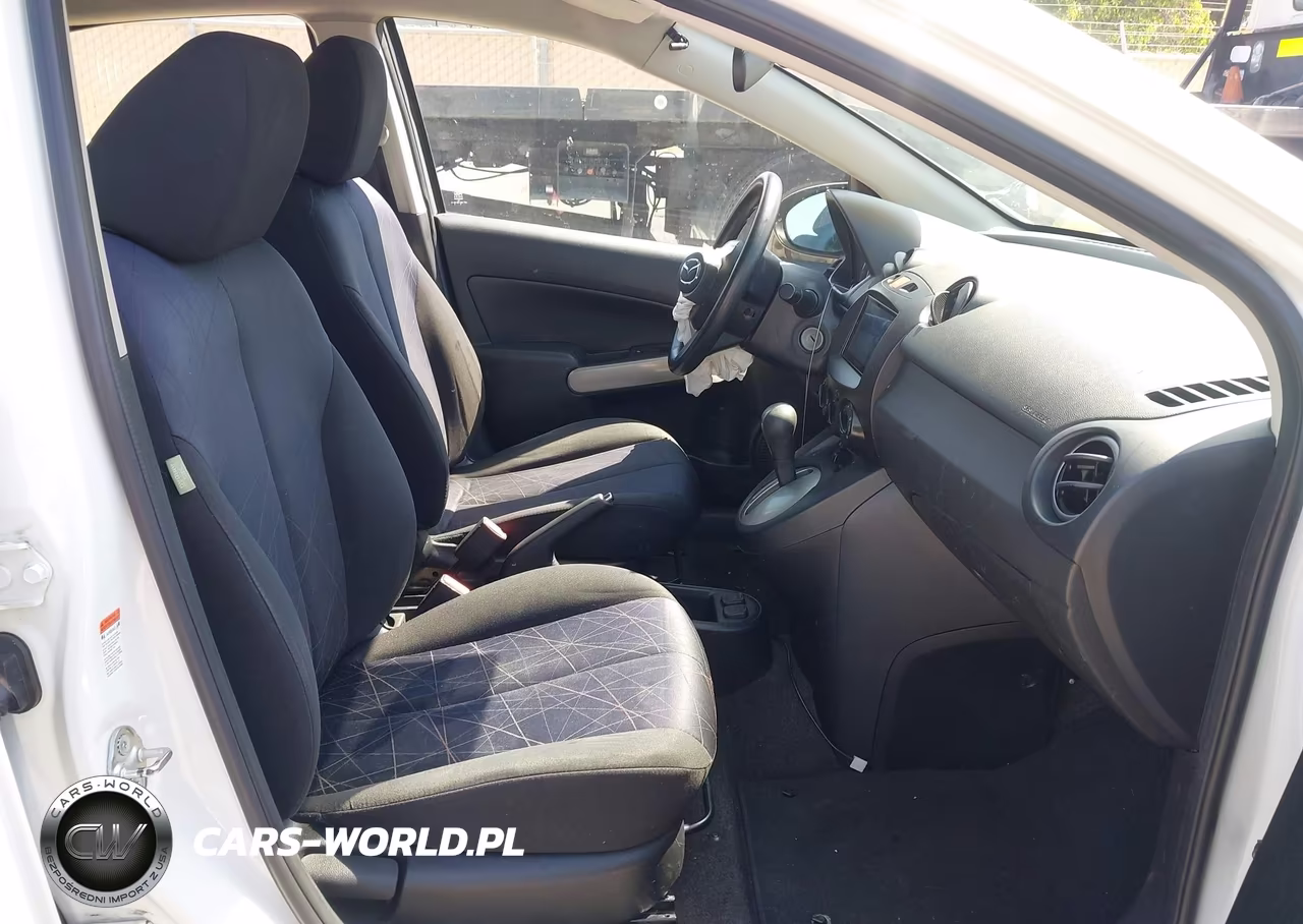 2011 Mazda Mazda2 Sport VIN:JM1DE1HZ5B0101792 - 5