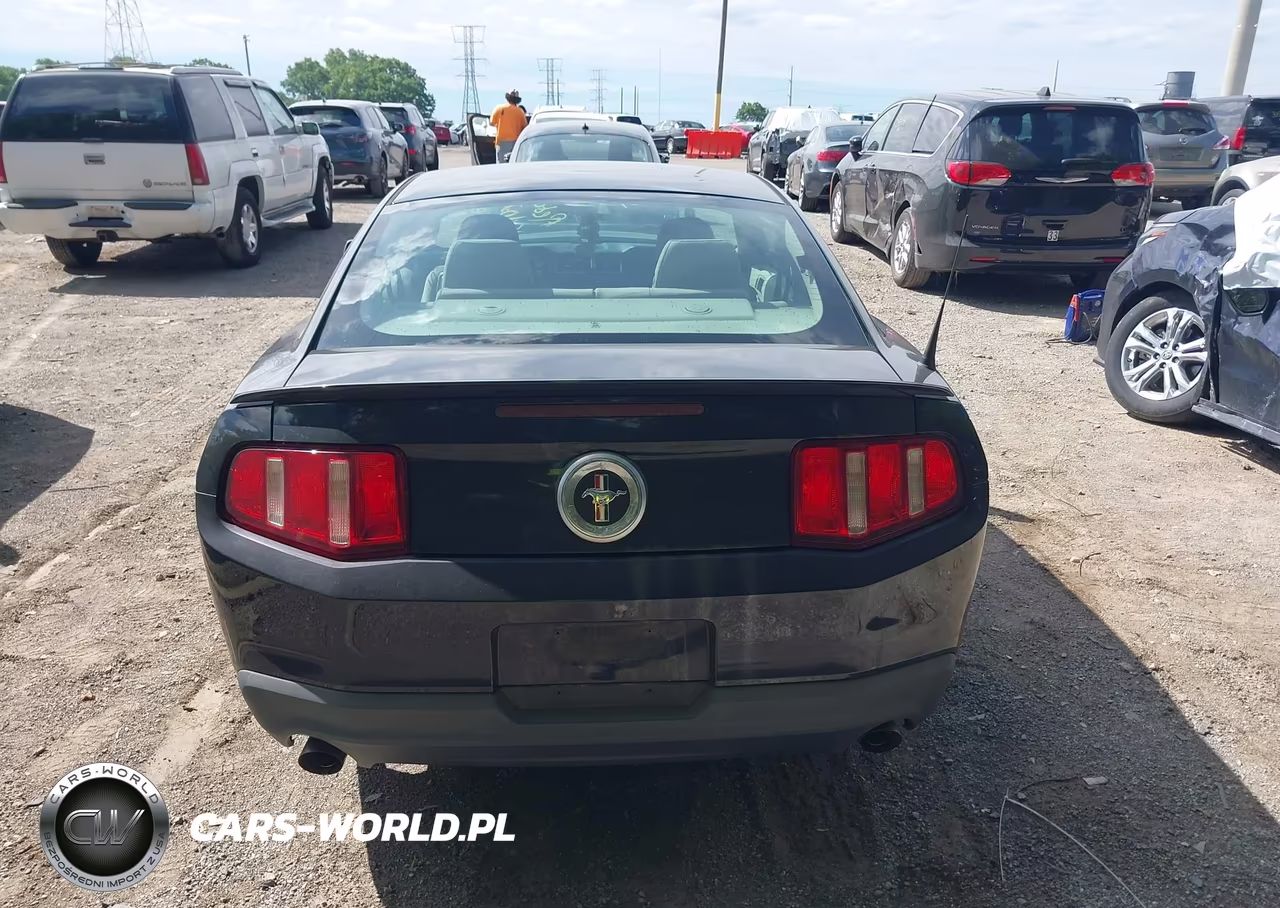 2011 Ford Mustang V6-V6 Premium VIN:1ZVBP8AM2B5157181 - 16