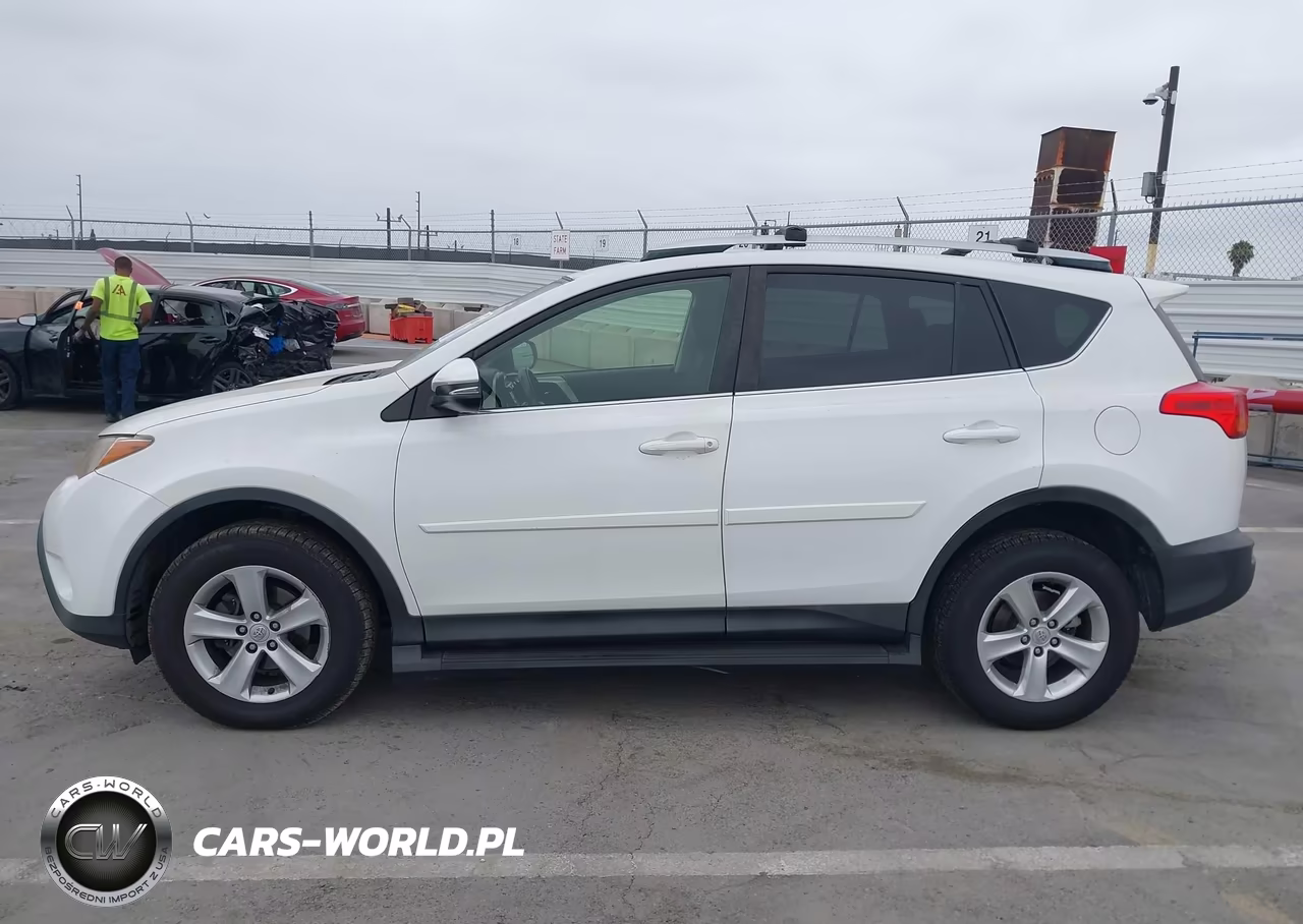 2014 Toyota Rav4 Xle VIN:JTMWFREV8EJ020225 - 14