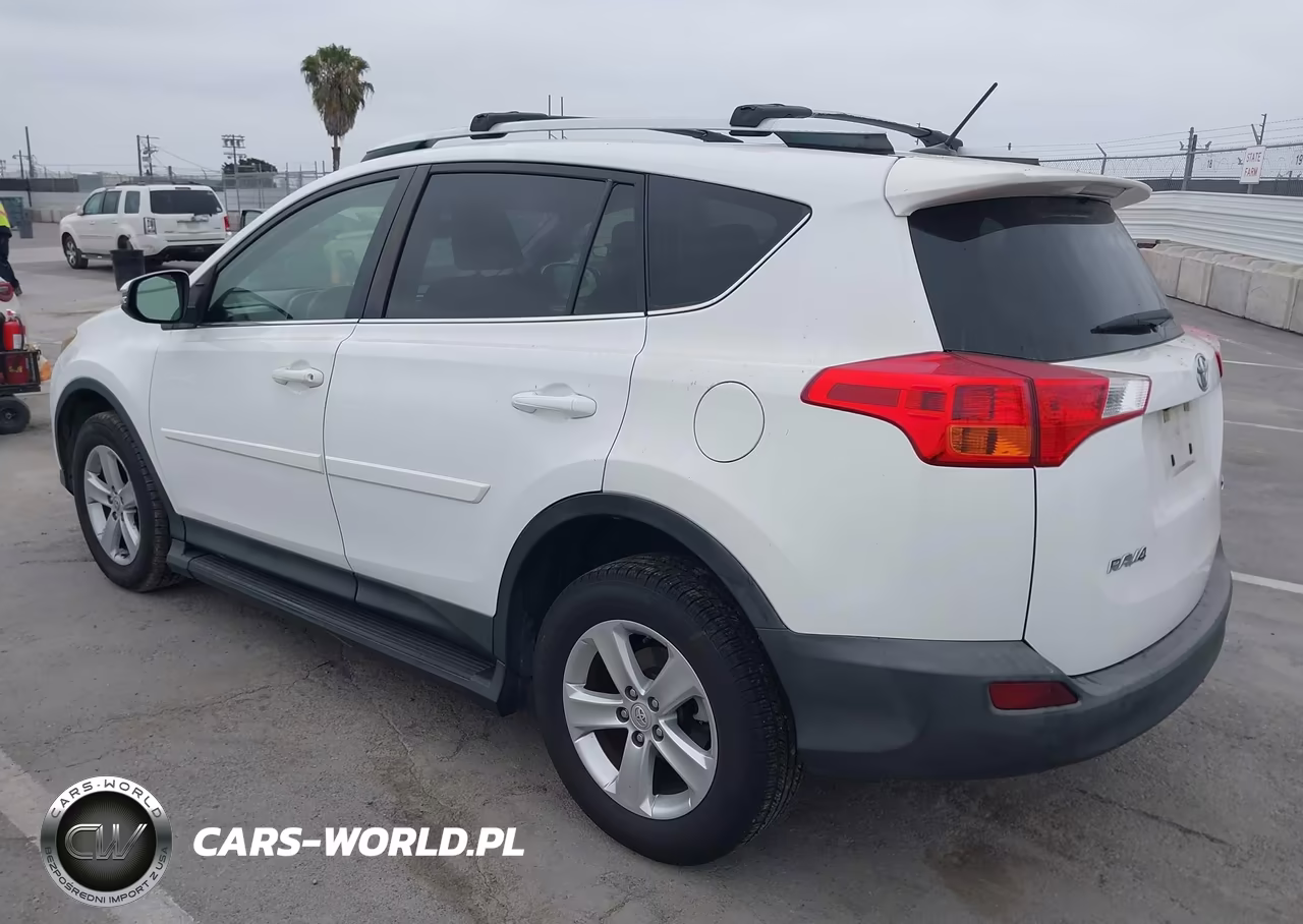 2014 Toyota Rav4 Xle VIN:JTMWFREV8EJ020225 - 3
