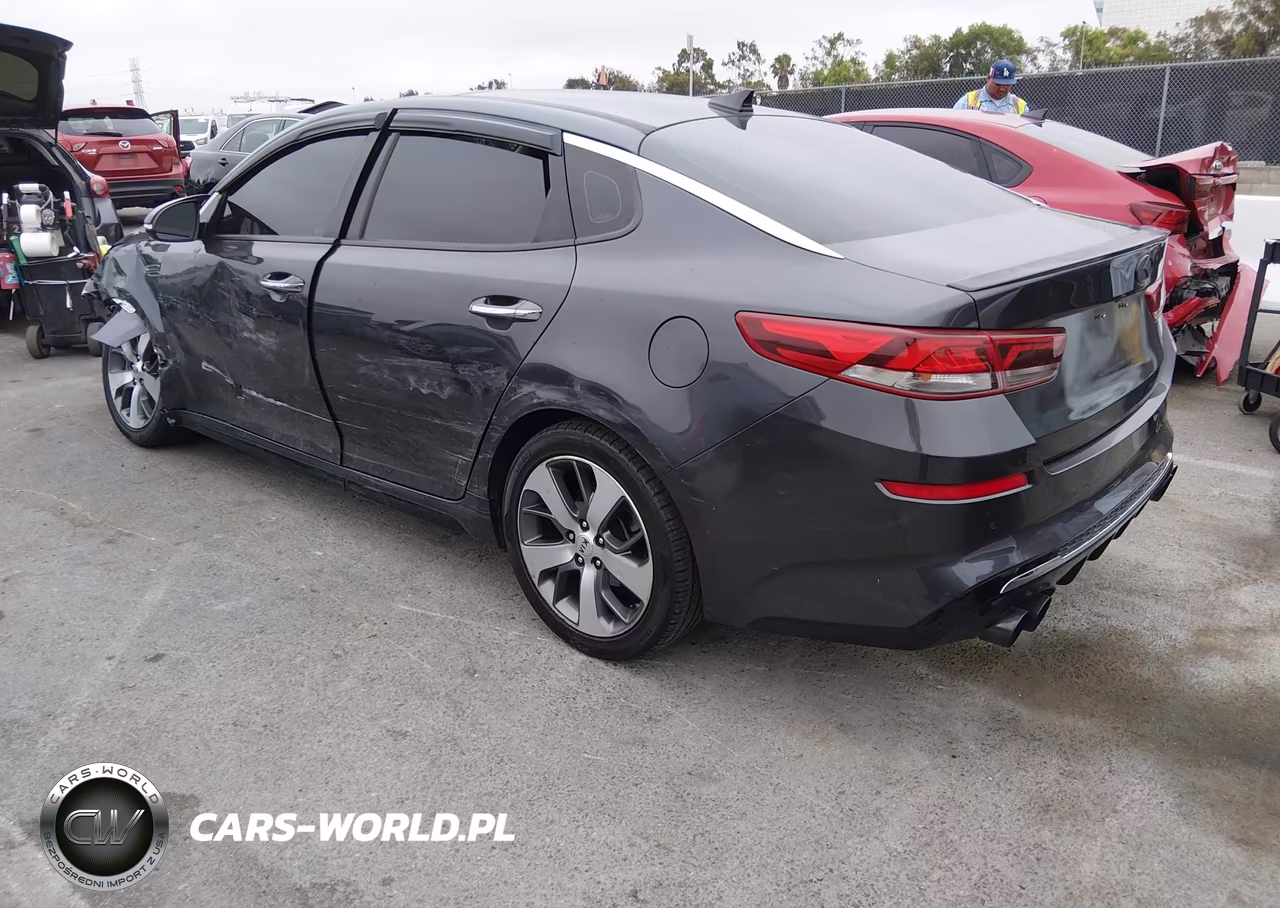 2019 Kia Optima S VIN:5XXGT4L33KG294174 - 3