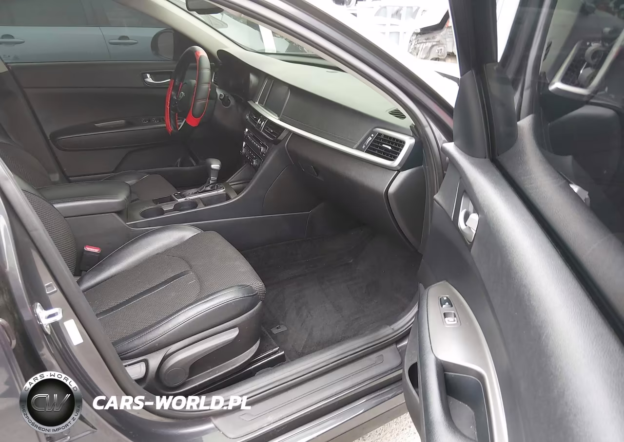 2019 Kia Optima S VIN:5XXGT4L33KG294174 - 5