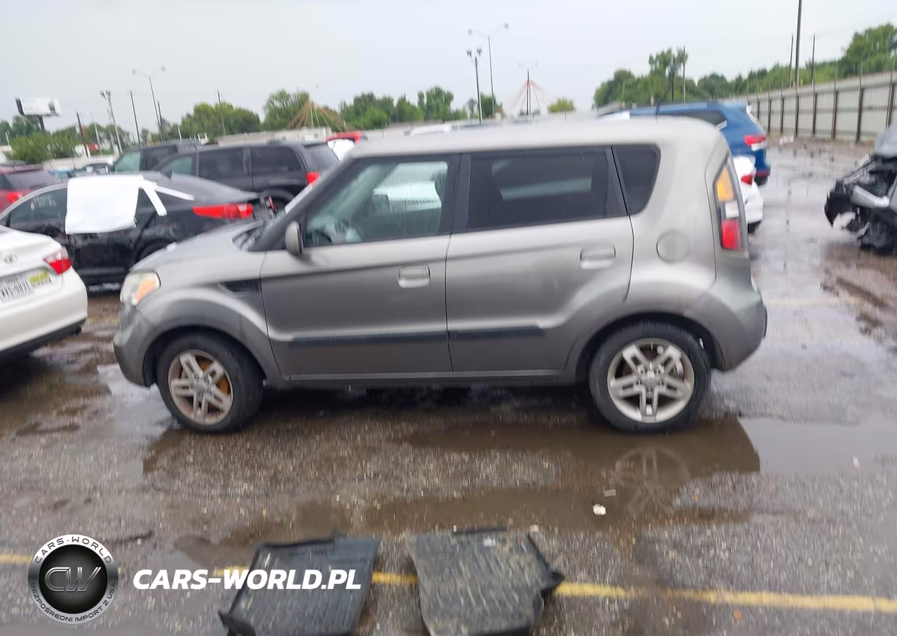 2010 Kia Soul + VIN:KNDJT2A29A7125966 - 14
