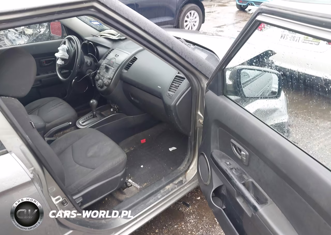 2010 Kia Soul + VIN:KNDJT2A29A7125966 - 5