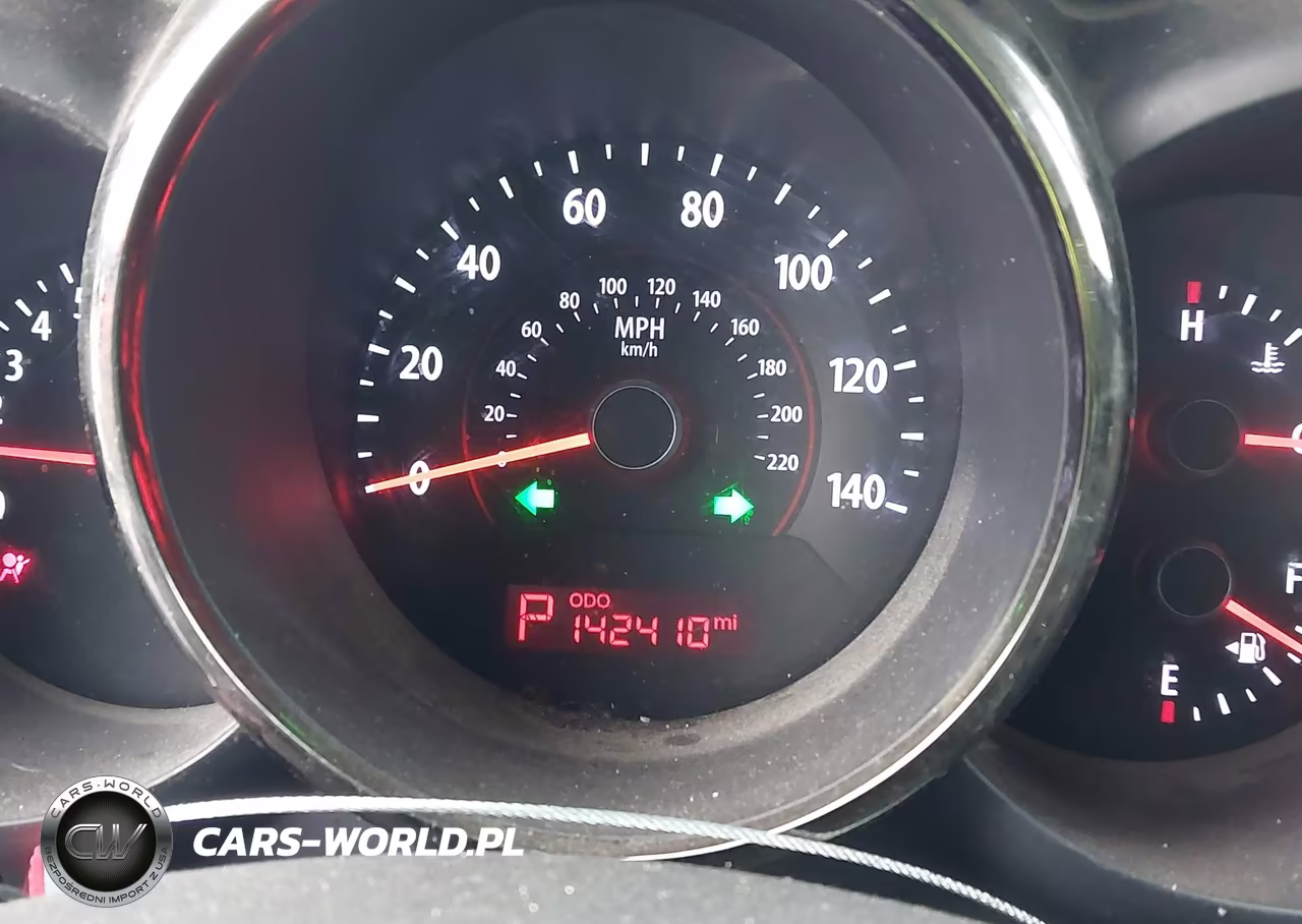 2010 Kia Soul + VIN:KNDJT2A29A7125966 - 7