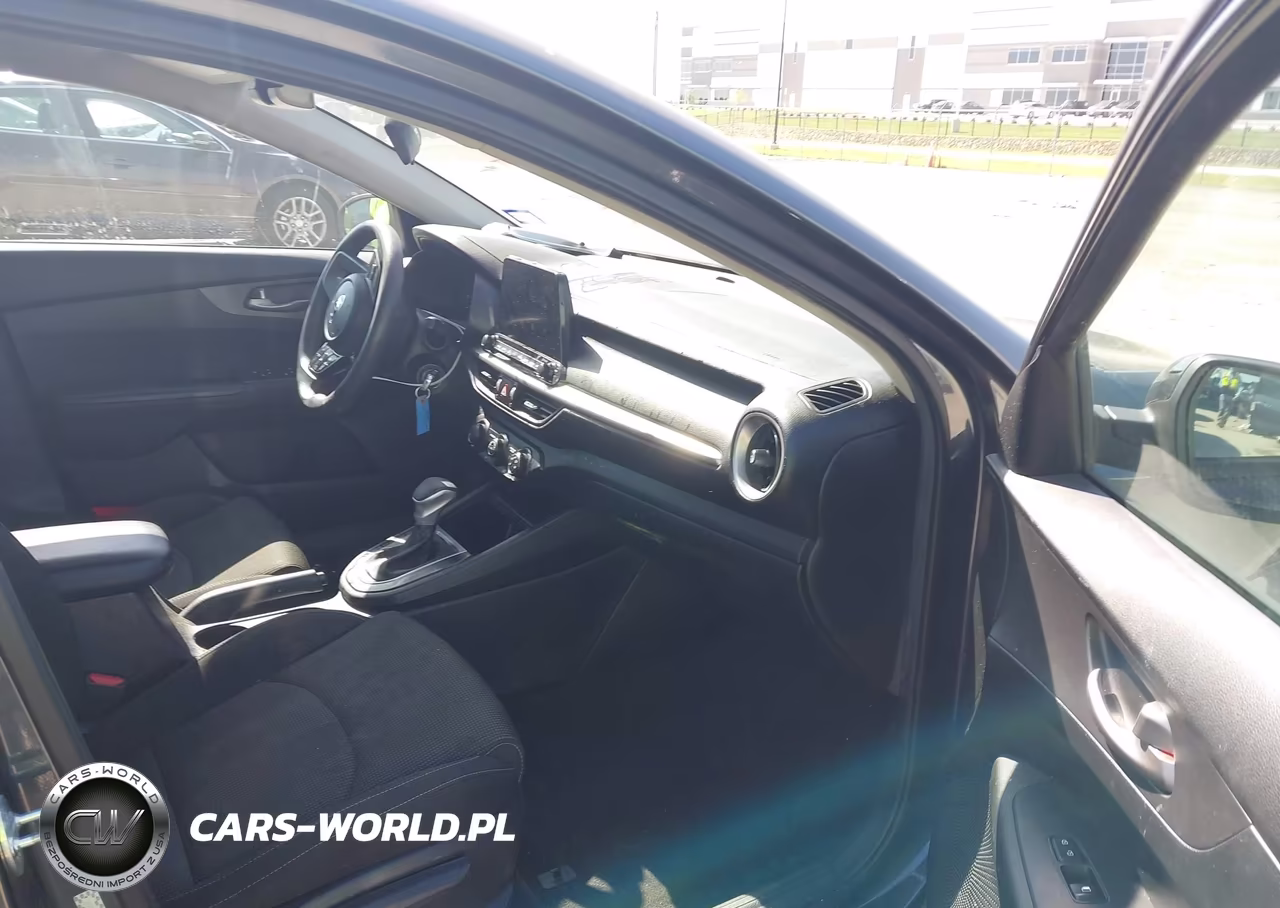 2021 Kia Forte Lxs VIN:3KPF24AD2ME381182 - 5