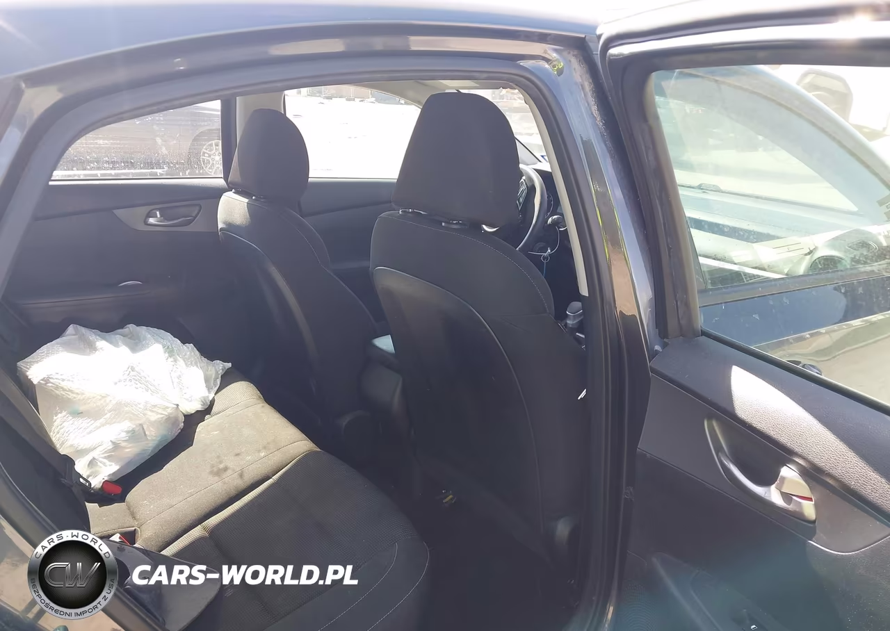 2021 Kia Forte Lxs VIN:3KPF24AD2ME381182 - 8