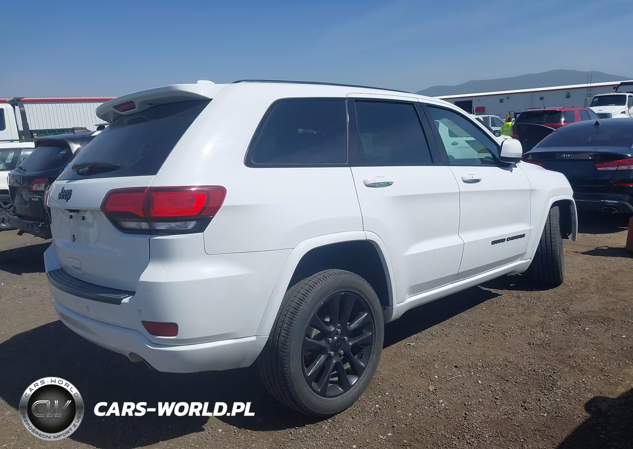 2018 Jeep Grand Cherokee Altitude 4X2 VIN:1C4RJEAG7JC404104 - 4