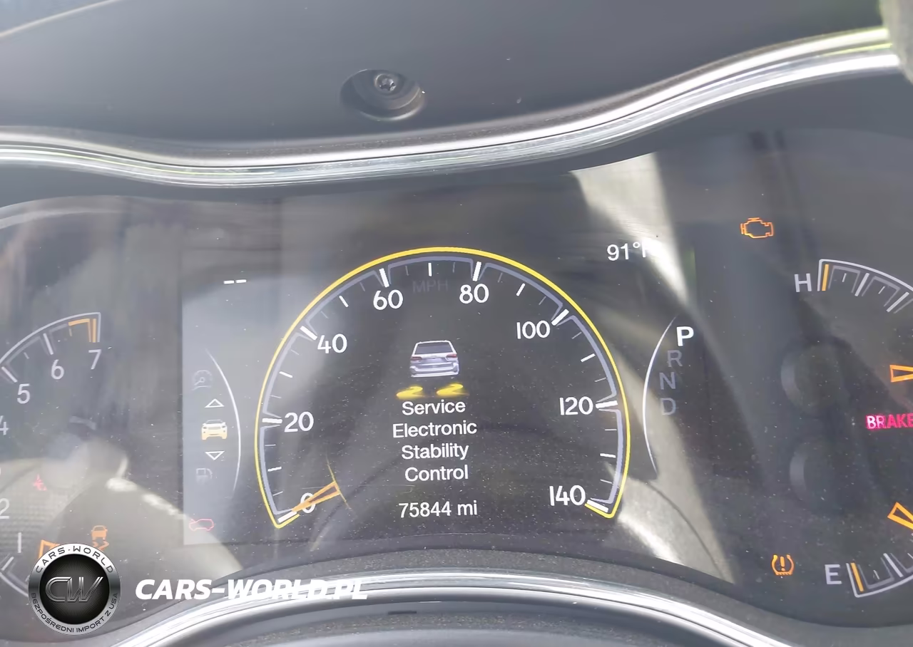 2018 Jeep Grand Cherokee Altitude 4X2 VIN:1C4RJEAG7JC404104 - 7