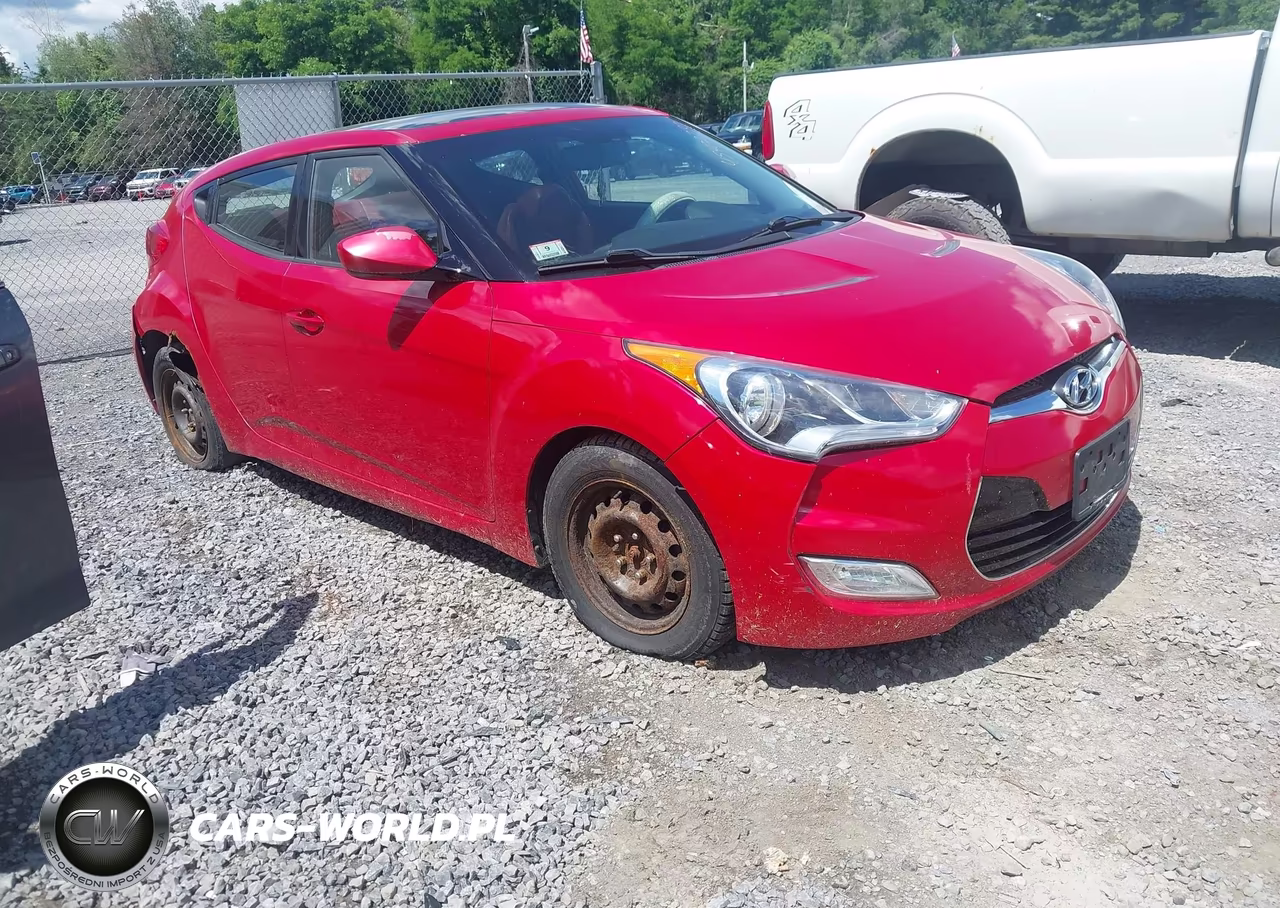 2013 Hyundai Veloster Base W-Red – zdjęcie 1 z 11