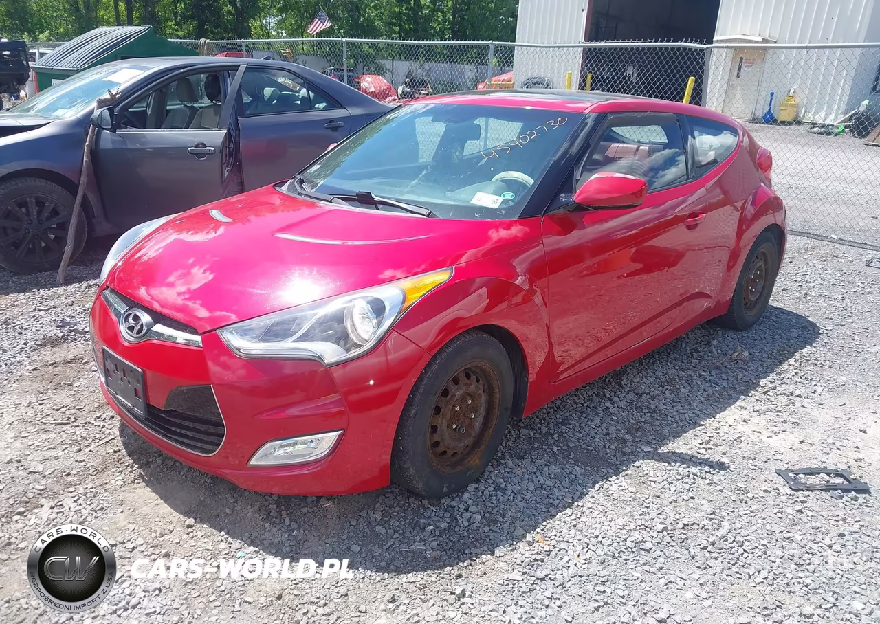 2013 Hyundai Veloster Base W-Red VIN:KMHTC6AD3DU142653 - 2