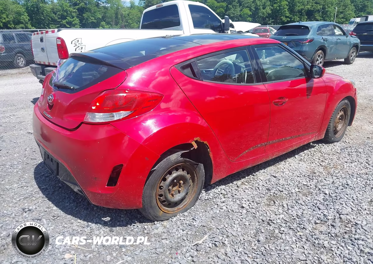 2013 Hyundai Veloster Base W-Red VIN:KMHTC6AD3DU142653 - 4