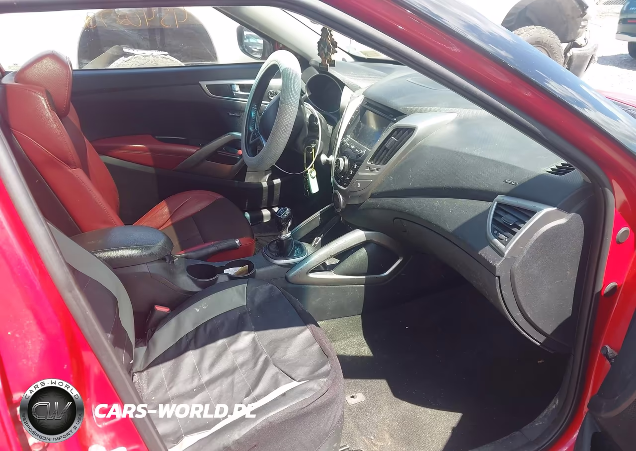 2013 Hyundai Veloster Base W-Red VIN:KMHTC6AD3DU142653 - 5