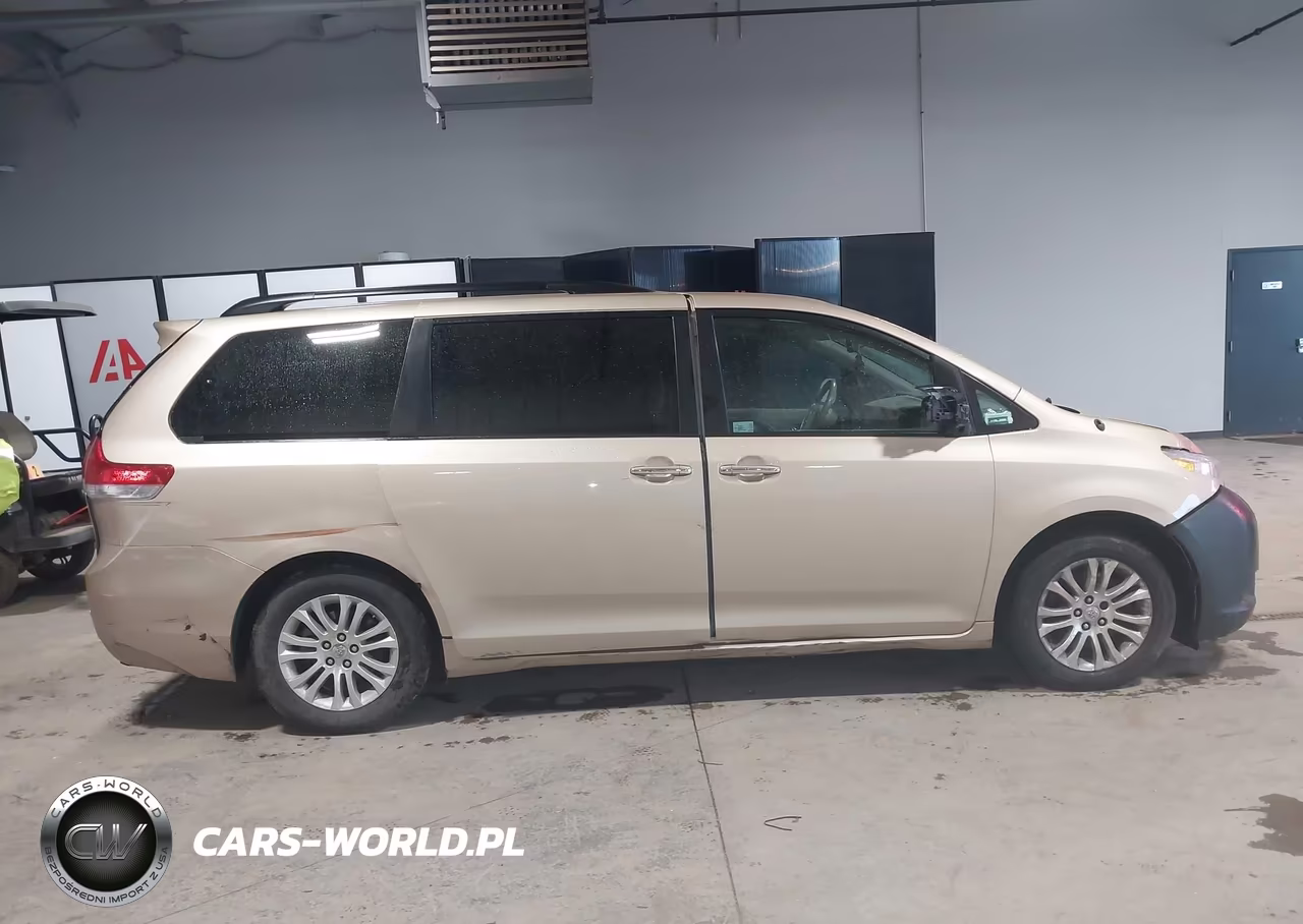 2012 Toyota Sienna Xle V6 8 Passenger VIN:5TDYK3DC2CS245385 - 13